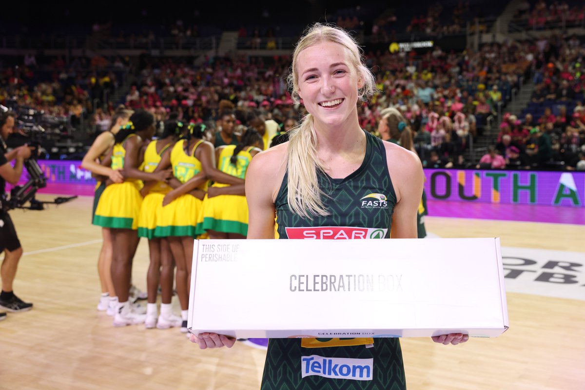 Netball_SA's tweet photo. 𝐏𝐎𝐓𝐌
🇿🇦🆚🇯🇲

Sanmarie Visser, you’ve shown us what true grit and determination look like! 🌟👏

#SAFAST5 #FAST5NetballWorldSeries #FAST5NWS

📸 @mbphotonz https://t.co/sWeW1Peu82
