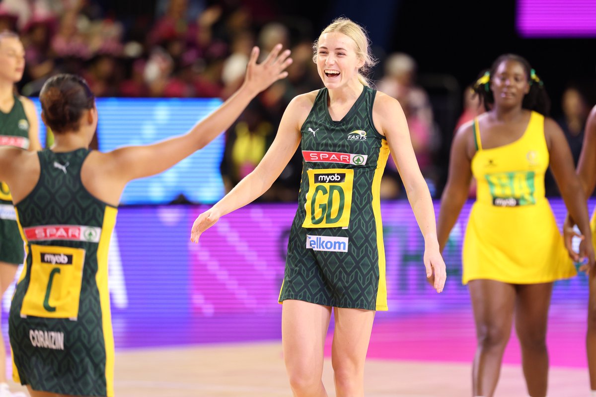 Netball_SA's tweet photo. 𝐏𝐎𝐓𝐌
🇿🇦🆚🇯🇲

Sanmarie Visser, you’ve shown us what true grit and determination look like! 🌟👏

#SAFAST5 #FAST5NetballWorldSeries #FAST5NWS

📸 @mbphotonz https://t.co/sWeW1Peu82