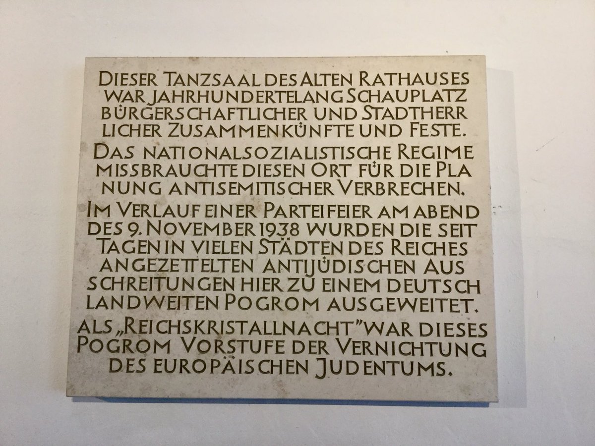 Nicht nur München darf nie vergessen. Die Erinnerung an die systematische Ausgrenzung von jüdischen Menschen  ist wichtiger denn je.