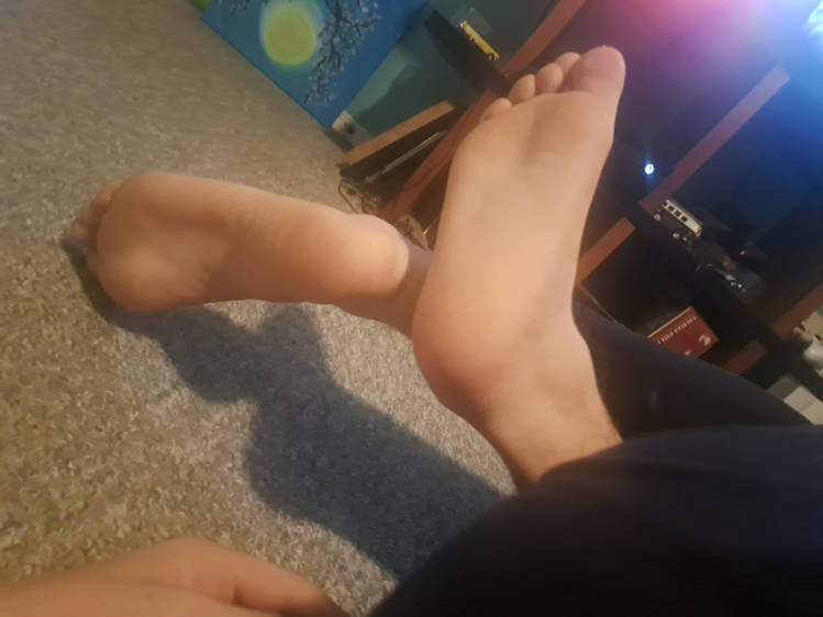 HuntersFoot's tweet photo. Ayaklarıma susayan ve tapan aç köpekler yalayın!
#kızlar #erkekler
#dm #köle #ayak #feet #foot #ayaklar #master #barış #smell #koku #bigfeet #büyükayaklar #sahip #sahibe #mitress #metress #dirty #kirli #ayakkölesi #ayaksahibi
#sole #solefeet #solefoot #slave #erkekayağı #malefeet https://t.co/sepungYq8t