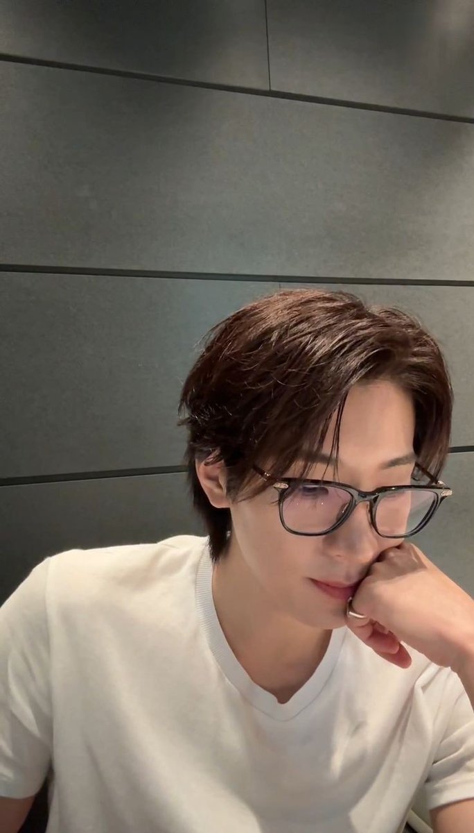 mintvae_89's tweet photo. 🌸235 https://t.co/KX5lRjjD2a