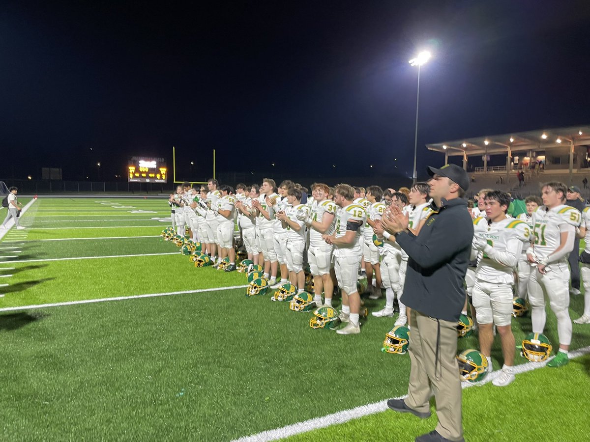 bbhs_football's tweet image. So unbelievably proud of our guys!! We’ve fought through so much and experienced so much adversity. Took the #4 team in the state to the wire tonight!! More importantly we left it all on the field. #NoRegrets #Family