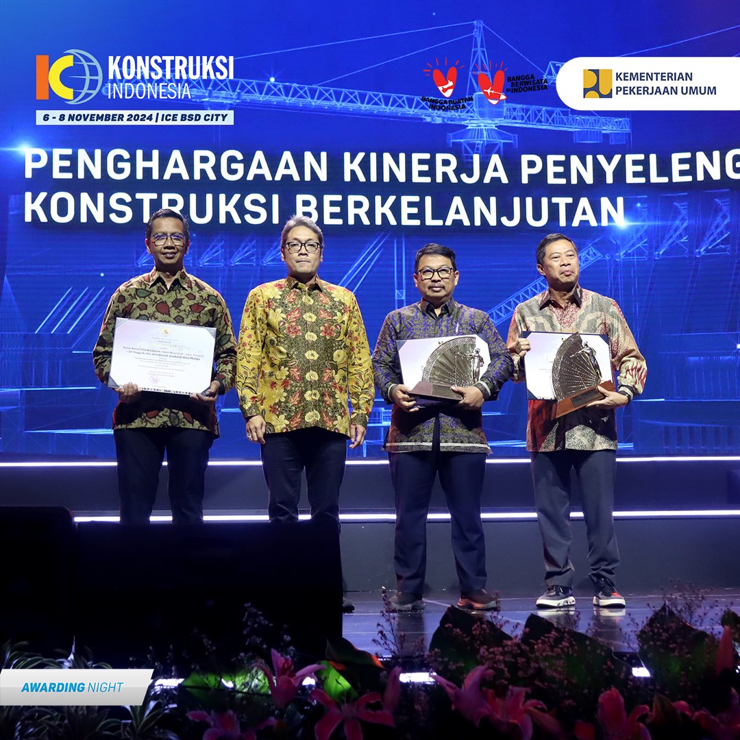 Konstruksiind's tweet photo. Penghargaan ini menjadi bukti kerja keras, inovasi, dan semangat yang menginspirasi dunia konstruksi Indonesia🏆

#PameranKonstruksi #KI2024 https://t.co/i7Zcue2IDy
