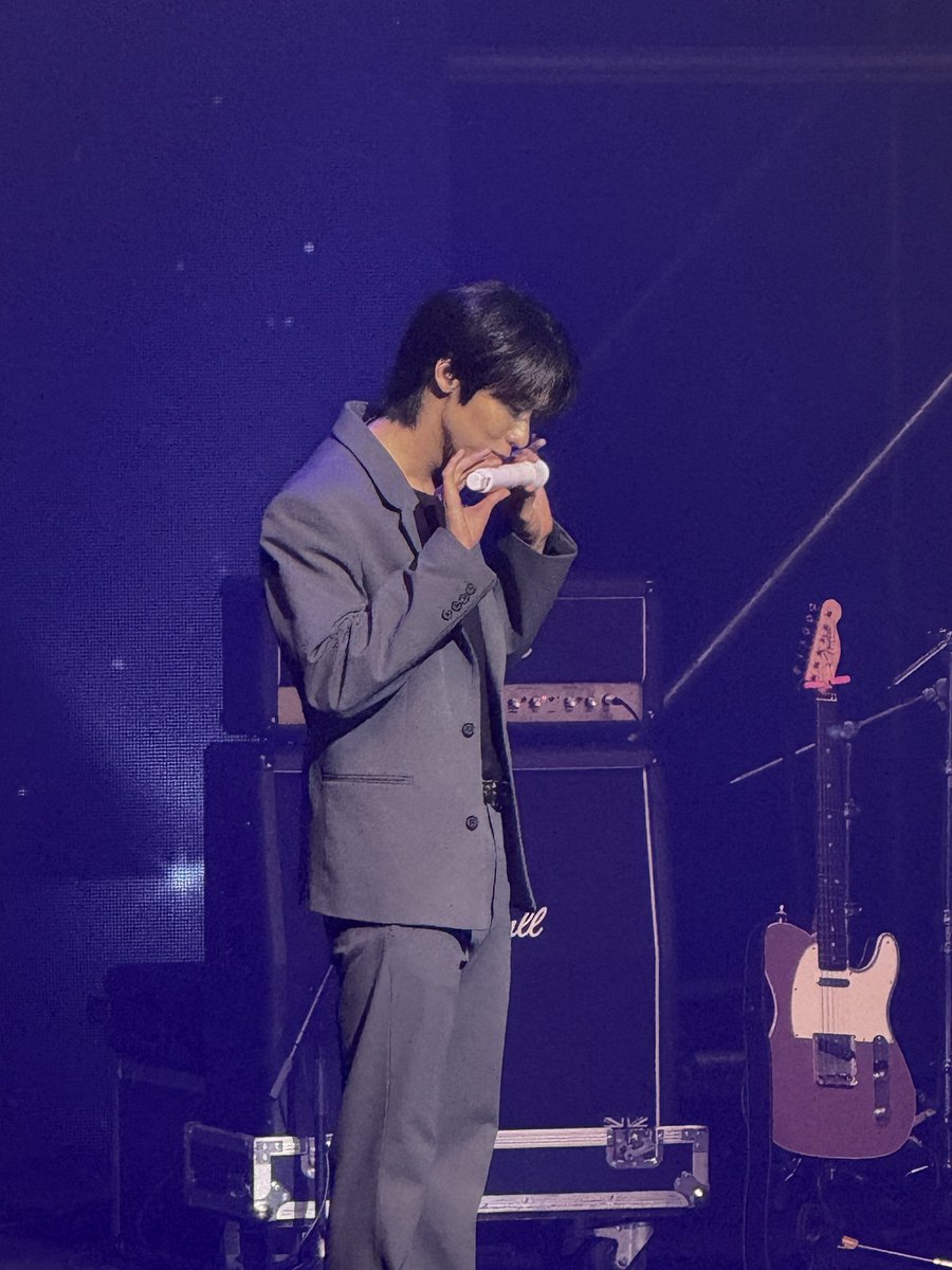 laon0409_NF's tweet photo. 와 어썸에서 마이크 선물 해주셨대
승협오빠 마이크에 뽀뽀 ㅋㅋㅋㅋㅋㅋㅋㅋㅋ😭

#이승협 #유회승 https://t.co/nsDsbojL3i