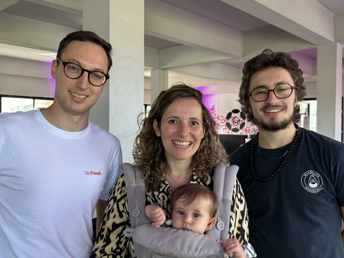 AcademyPolkadot's tweet image. So many familiar faces! It&apos;s wonderful to meet in person with PBA alumni again. @Polkadotsub0 #polkadotacademy