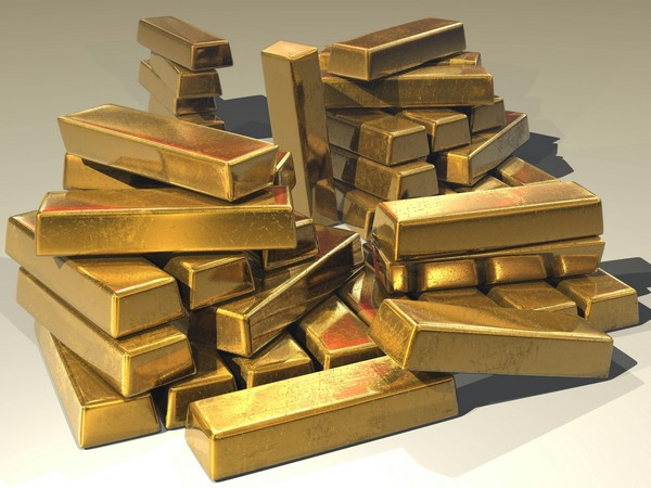 ani_digital's tweet photo. Dollar's share of global reserves declines, many countries see gold as a safer asset: Report
Read @ANI Story | https://t.co/GVKwUqX3AH
#CentralBanks #GeoPoliticalUncertainties #globalreserves #GoldPrices https://t.co/VlI4Ucdpy7