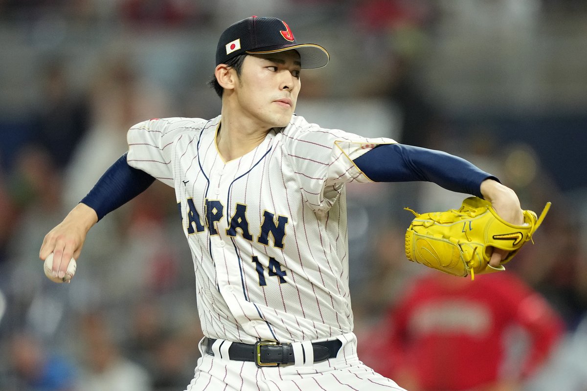 MLBJapan's tweet photo. 千葉ロッテマリーンズより #佐々木朗希 投手が今オフにポスティング移籍を行うことが発表されました💬
日本の怪物右腕にメジャー各球団から熱視線が集ま���ます👀
#日本人選手情報
https://t.co/WnksLKU1Hf https://t.co/bi92QAhrVB