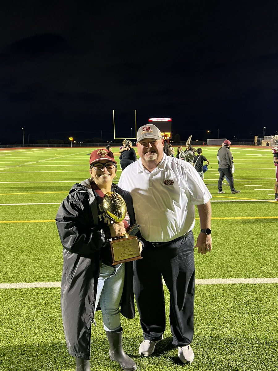 cynthia_webber's tweet photo. And then we were perfect @CoachPetersSHS ❤️💛 https://t.co/qK93ArTRMS