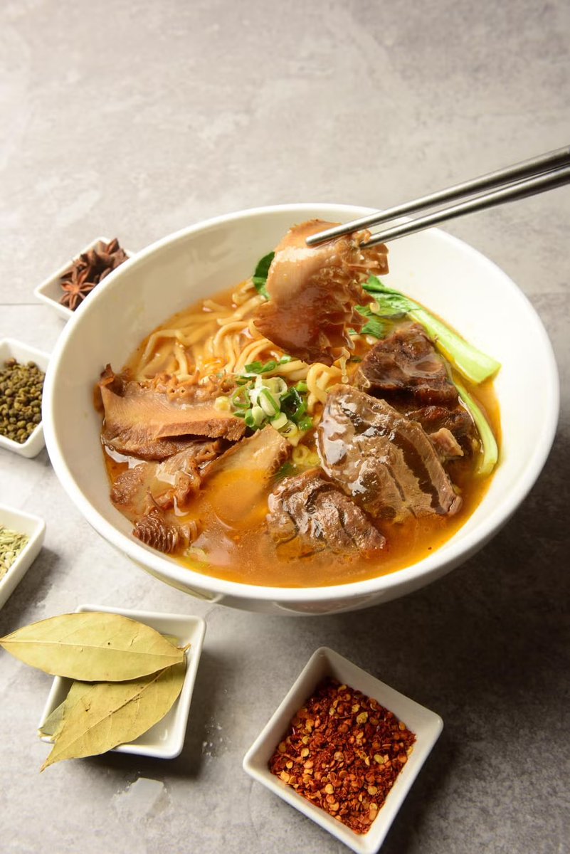 #美食無間 
#5話

黎子东が食べている牛肉麺の店情報です。天東86 天母店　台北市士林區天母東路86號