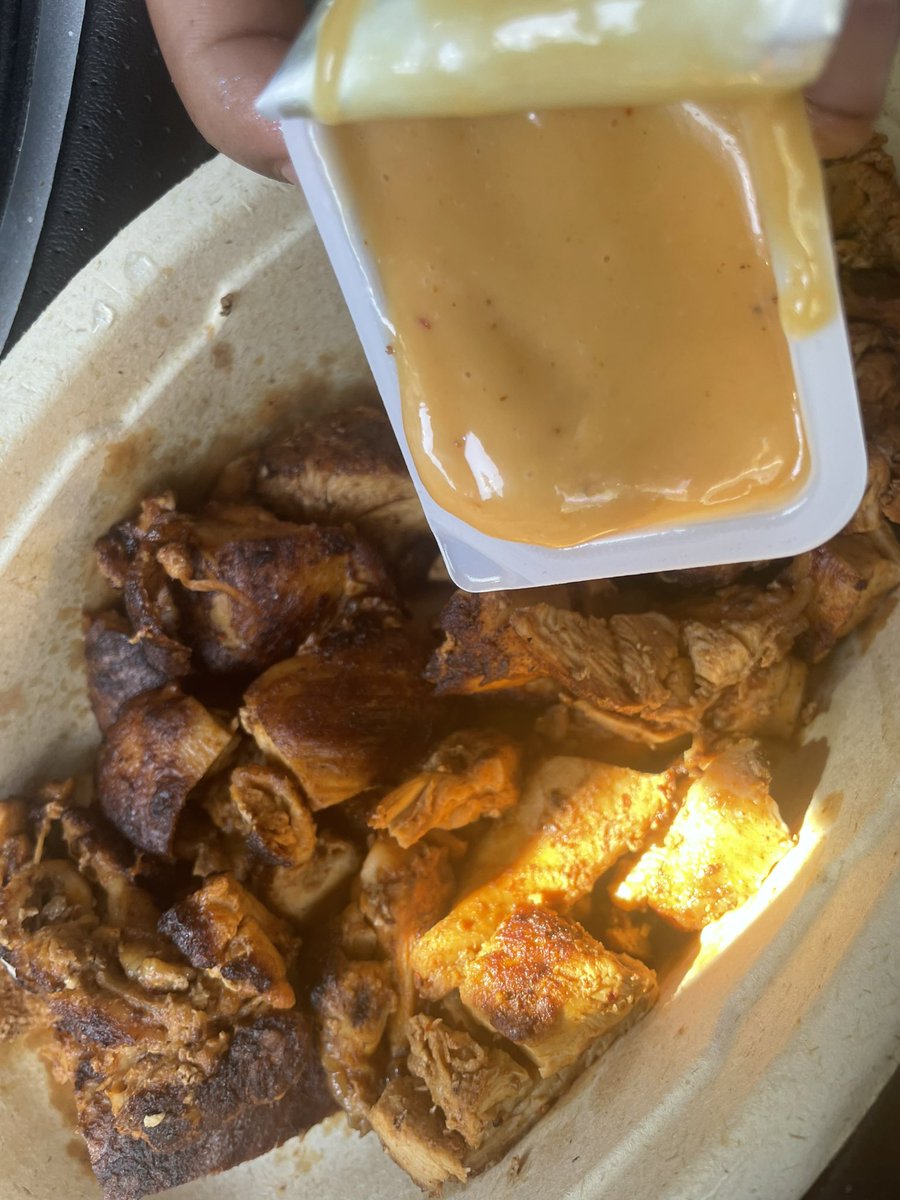 ChipotleUnionT's tweet photo. My favorite #foodhack of all time is getting #chipotle chicken and #Chickfila sauce. The sauces are free and so is an ice cup! Perfection. /angelina https://t.co/5SFz95MWrf
