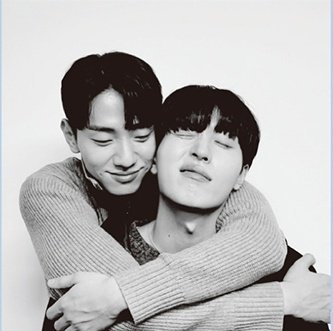 ddae78's tweet photo. Clingy yoonsu is the cutest 🤗 https://t.co/TUmwlh7cn8