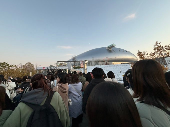 ramesh_god19769's tweet photo. 📢 ついに今日が「Snow Man Dome Tour 2024 RAYS」開幕日！📢

長い準備期間を経て、この瞬間を迎えました。
ファンの皆さんと一緒に、忘れられない時間を作りたいと思います！

🌟 会場での熱い応援、お待ちしています！🌟

#SnowManDomeTour2024 #RAYS https://t.co/6EX5GpF1Lv