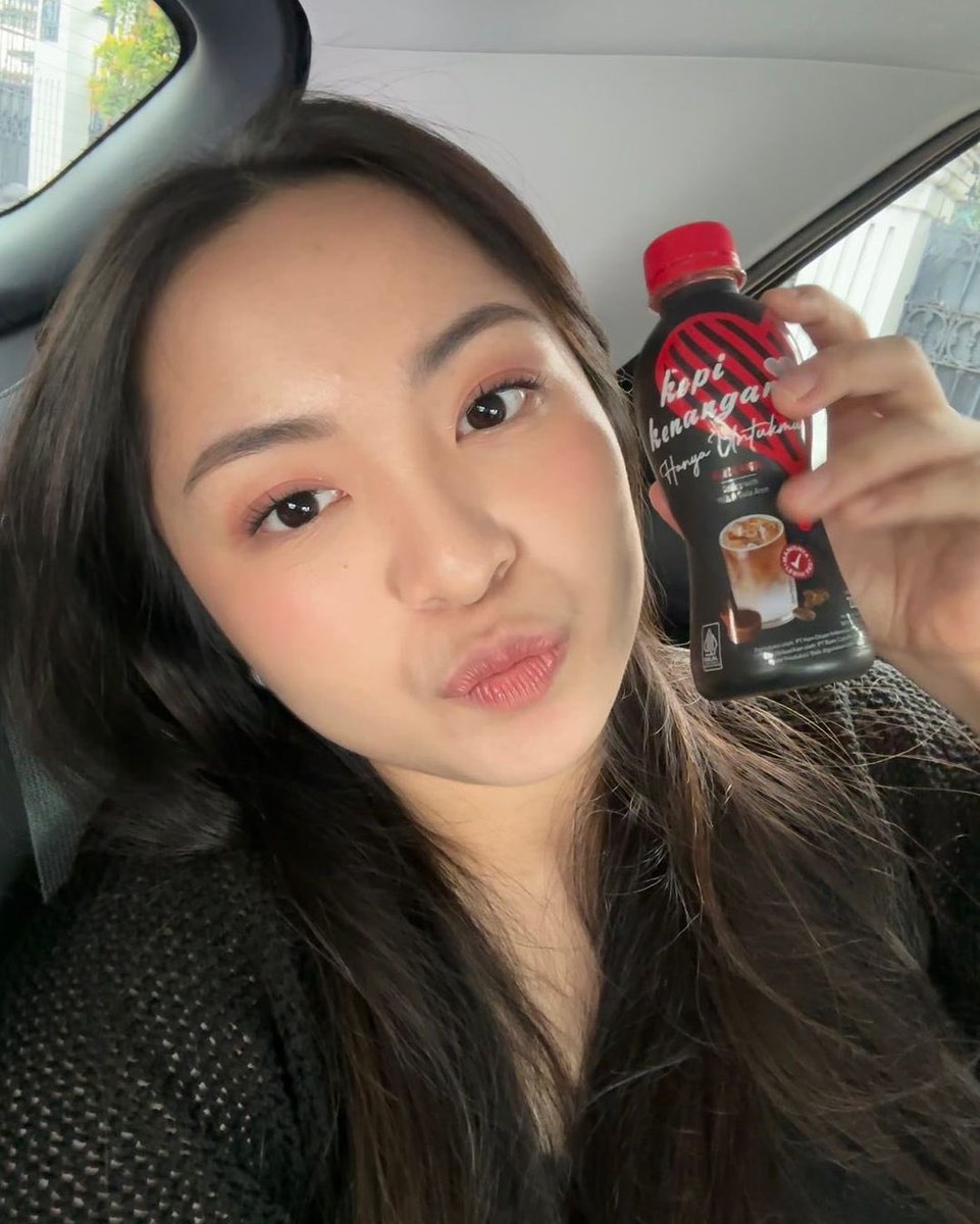 kopkenbotol's tweet photo. Harta, Tahta, Bernadya, Black Arennya ya Ges yaaa 😍 

#AmbilHatinya https://t.co/SOfqk89p7j