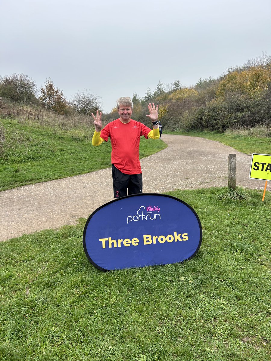 Good to run with <a href="/ecamss/">Ells</a> at my 350th parkrun , an arbitrary milestone as they say. #threebrooks #loveparkrun