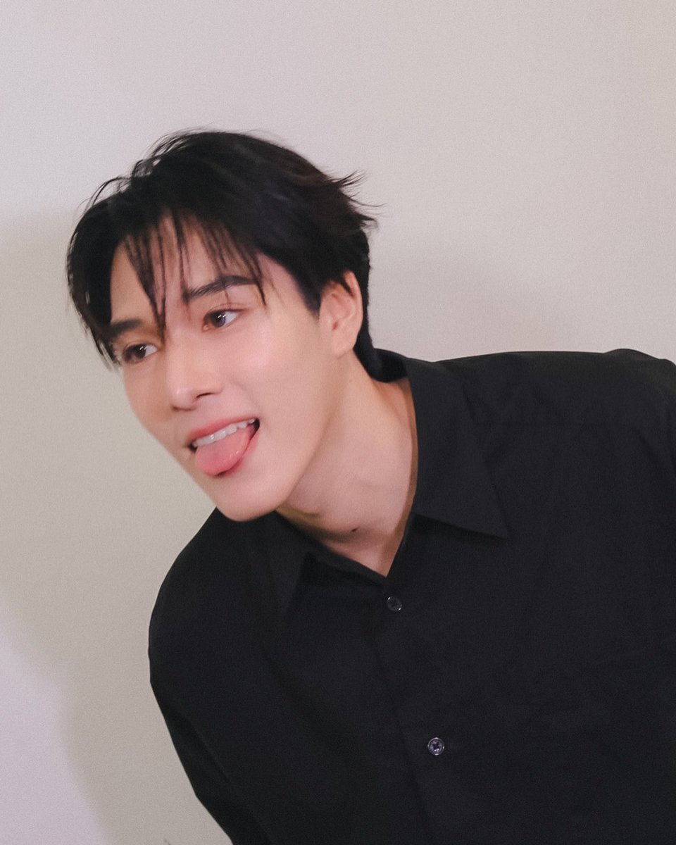 𝙨𝙠𝙮𝙧𝙖 (@gemfch) on Twitter photo 