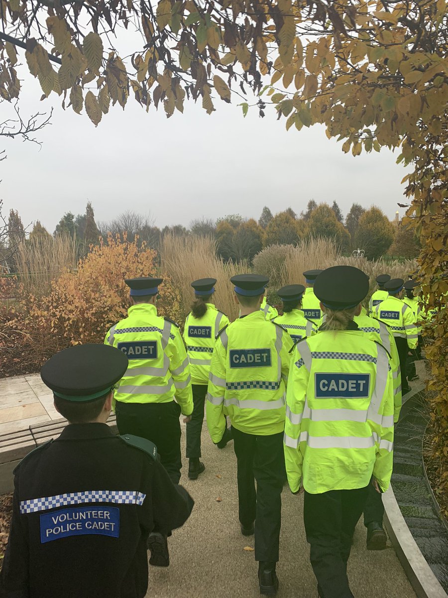 WYP_SallyB's tweet image. Kirklees @wyp_cadets are at The @Nat_Mem_Arb today and have met up with @StaffsPolice Cadets.