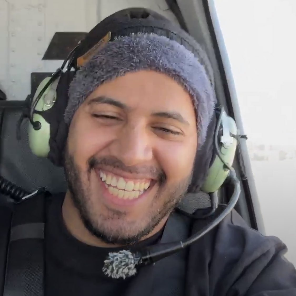 لما يضحك او يفرح احس اني انا ما شاء الله يارب دايم يكون سعيد و مبسوط و دددوم الضحككه يارب❤️❤️❤️
#سبايكي_ايفرست