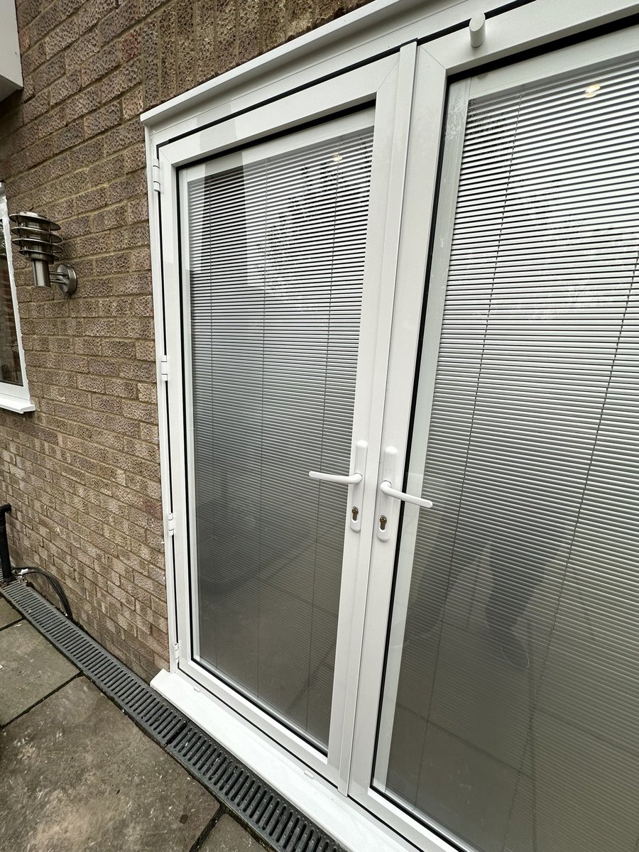 TriTecWindows's tweet image. 🚨This week’s Installation🚨Stunning Installation of New Aluminium Bi-folding doors with Venetian blinds 🔷Contact us for your free no obligation quotation🔷 📞Contact us:
☎️01245 248066
💻tritecwindows.co.uk
📧sales@tritecwindows.co.uk