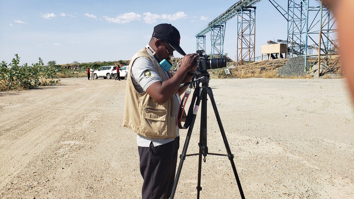 StudioDjiboMPro's tweet photo. À la chasse d'images, quelques part au Niger !
Studio Djibo-M production, l'assurance de votre ! https://t.co/ifdLHAu8ft