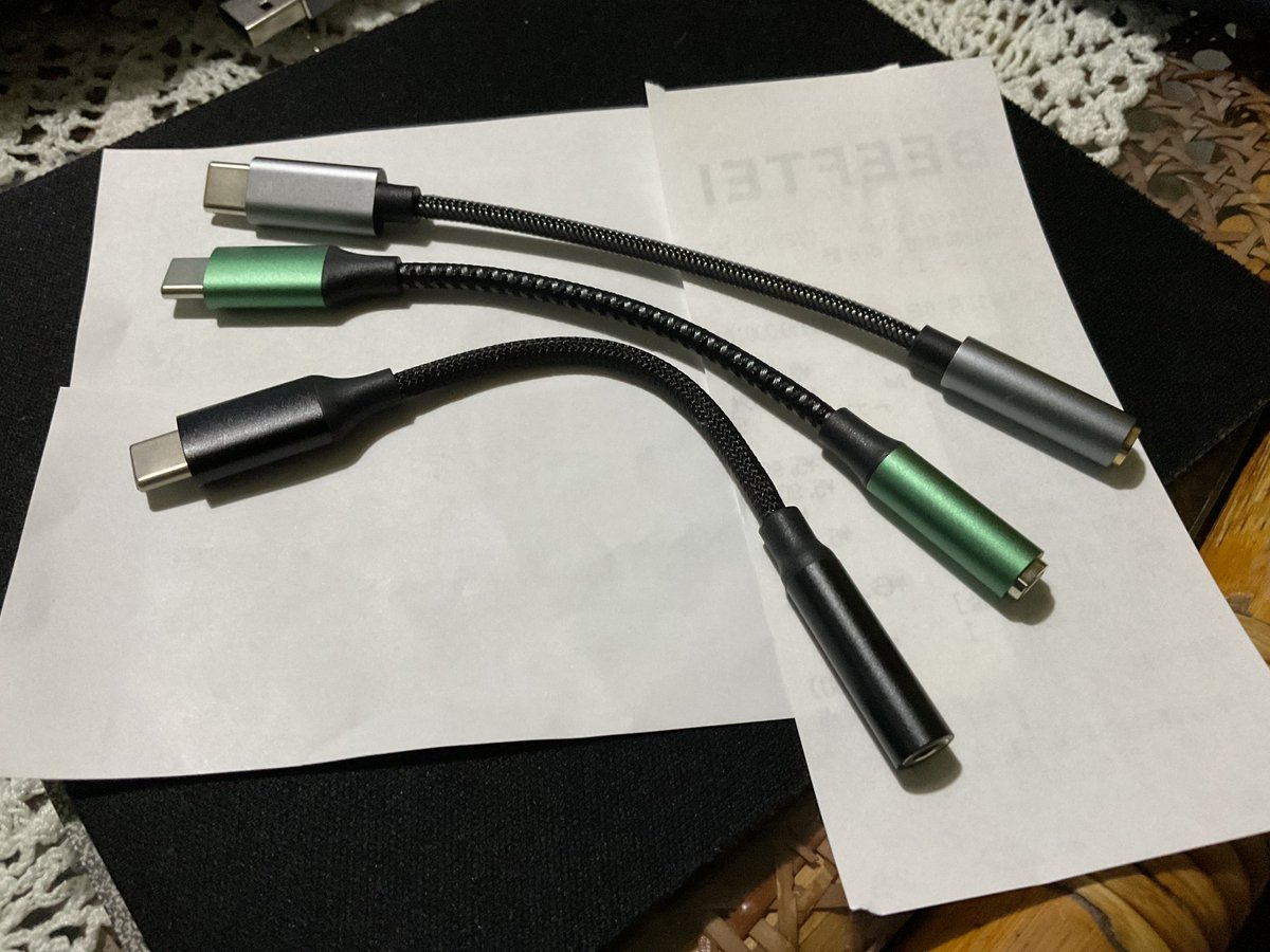 c200p300's tweet photo. USB3.0 Type-C DACケーブル違いを
検証しています
有線イヤホンで
遊べますねその上楽しいです
DAC:384khz/32bitの方が音質は良いです
聞いた瞬間に違いを感じます?
まぁもう少し検証しましょう
画像も出しますねご覧下さい
値段の違いは余り無いようですね
#USB3.0
#TypC
#DAC384khz/32bit https://t.co/pSRjeKf7OZ