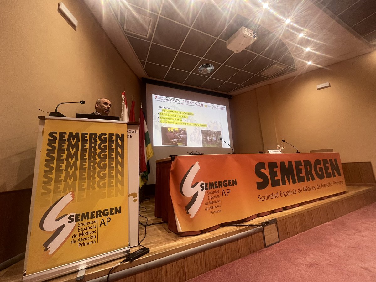 RafaRcrespo's tweet photo. Gracias @carpydia oírte ha sido un placer, un aprendizaje y compartir tantas cosas que tenemos en común ha sido muy grande.
Y en @SemergenRioja y la mucha gente que te ha oído ayer vamos a competir por conseguir el pueblo más saludable
Y gracias a @Mitotatu y @RafaMicol por venir https://t.co/MuPDH9lHL0