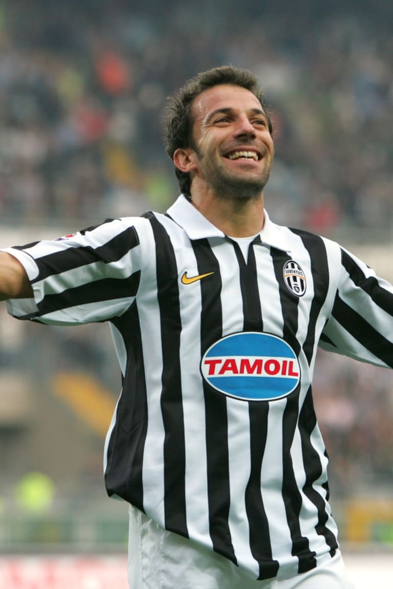 alessiouchihax's tweet photo. Tanti auguri di buon compleanno a @delpieroale che oggi compie 50 anni! Auguri Capitano!🎂🍾🎉🎁
Che ricordi avete avuto di lui nei tantissimi anni alla Juventus?
#ForzaJuve #DelPiero #9novembre #ADP #ADP10 #AuguriCapitano #JuveToro #JuventusTorino #DerbydellaMole #FinoallaFine https://t.co/aRMl3yQDwG