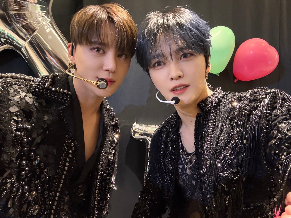 JX_identity's tweet image. 𝗡𝗼 𝗵𝗲𝗿𝗲 𝗶 𝗴𝗼, 𝗰𝗼𝗺𝗲 𝗯𝗮𝗰𝗸

JX 2024 CONCERT [IDENTITY] in Seoul 우리 둘째 날도 함께해 🫶🏻

 ➫ 2024.11.09 (Sat.) 6PM Day 2
📍KSPO DOME

#JX_IDENTITY #제이엑스 #XIA #Jaejoong
#김재중 #김준수 #Kimjaejoong #KimJunsu
#ジェジュン #ジュンス #金俊秀 #金在中