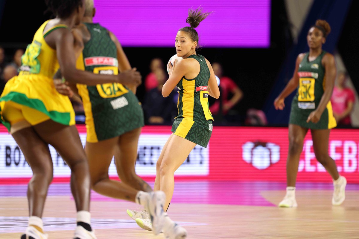 Netball_SA's tweet photo. 𝐀𝐂𝐓𝐈𝐎𝐍 𝐇𝐈𝐆𝐇𝐋𝐈𝐆𝐇𝐓𝐒
🇿🇦🆚🇯🇲

🎉 A fierce contest with every player leaving it all on the court!

#SAFAST5 #FAST5NetballWorldSeries #FAST5NWS

📸 @mbphotonz https://t.co/49L0nFkEMs