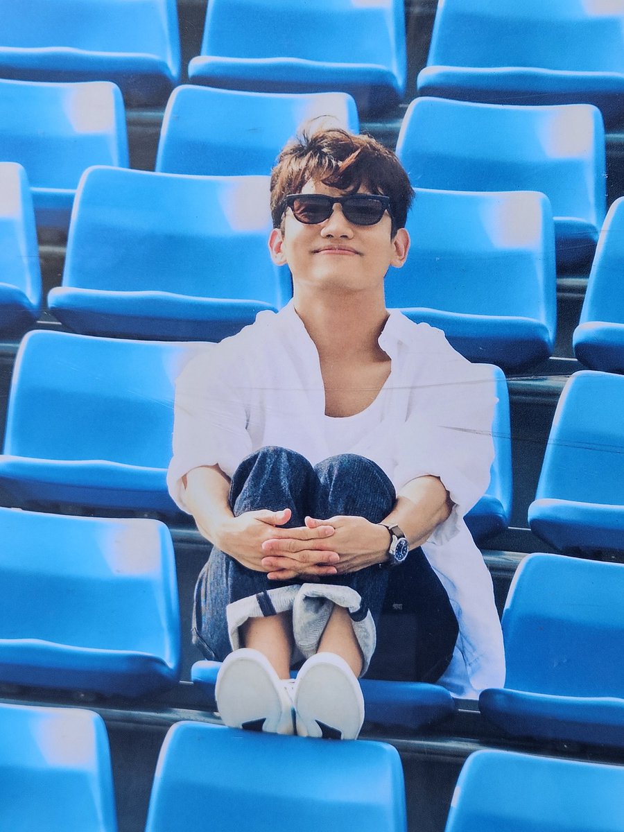 tokkuni's tweet photo. 代々木駅だけ頑張って撮ってきました（´・J・`）(∵`)🩵🩵
いい感じな場所にあります🚃
#東方神起_ZONE 
#yunho
#chamgmin
#山手線 https://t.co/1pR10bbfGP