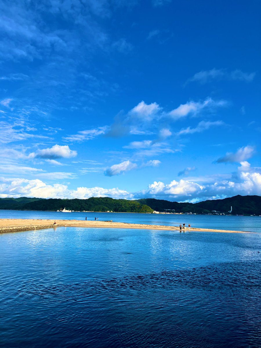 Reinettey's tweet photo. ご先祖様を大切にしているのもありルーツである京都へ行って参りました。
新幹線🚅で遠くないのでまた行きます〜⛩️🍵🦊現地の人のフレンドリーな雰囲気と、人との距離の近さは自分にも通じるものもあって、東京よりも好き。 https://t.co/5hf2i1R4cs