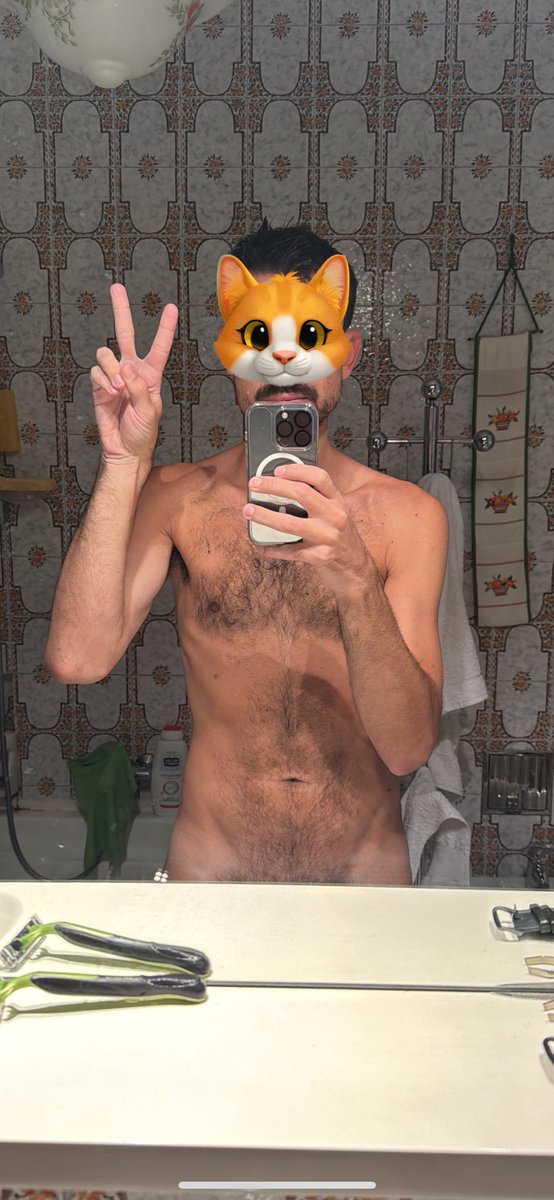 GreatSpring3's tweet image. Buongiorno 🦊 🚿