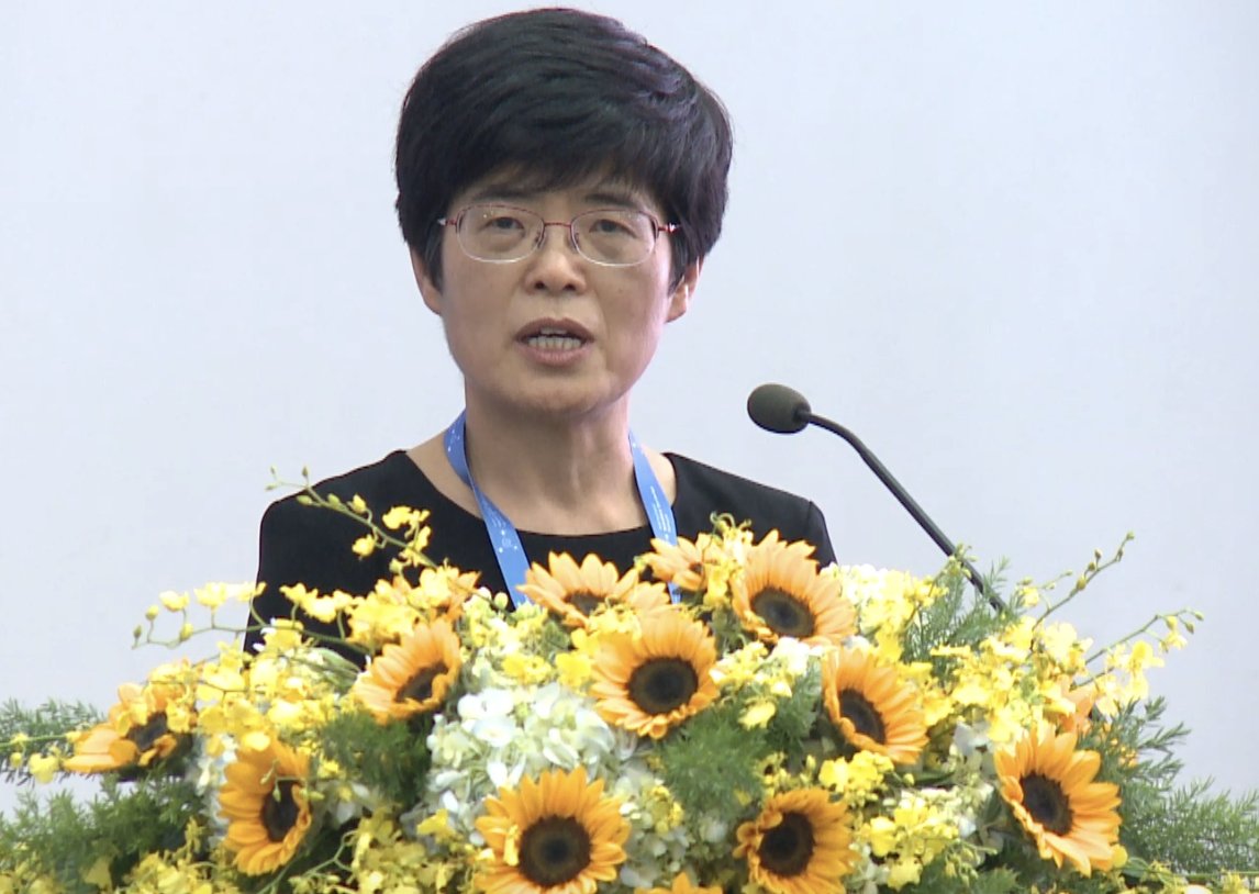 IntVetVaccNet's tweet photo. Dr Yongxiu Yao from @Pirbright_Inst shares some interesting insights on genome editing of avian herpesviruses for recombinant vaccine development!

#IVVN2024 #VaccinesforPoultry #VaccineInnovation https://t.co/xwHZi7Z2sN