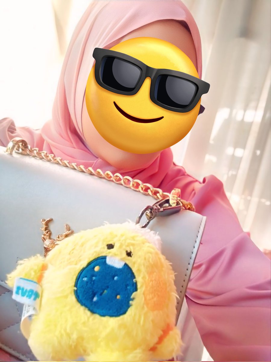 yourbear11xd's tweet photo. Suka hati lah. Iri bgt km???
Noh anakku bisa dibawa ke nikahan tanpa rewel minta pulang, minta jajan, minta bapak baru🤪 https://t.co/e0bgSyOi7j