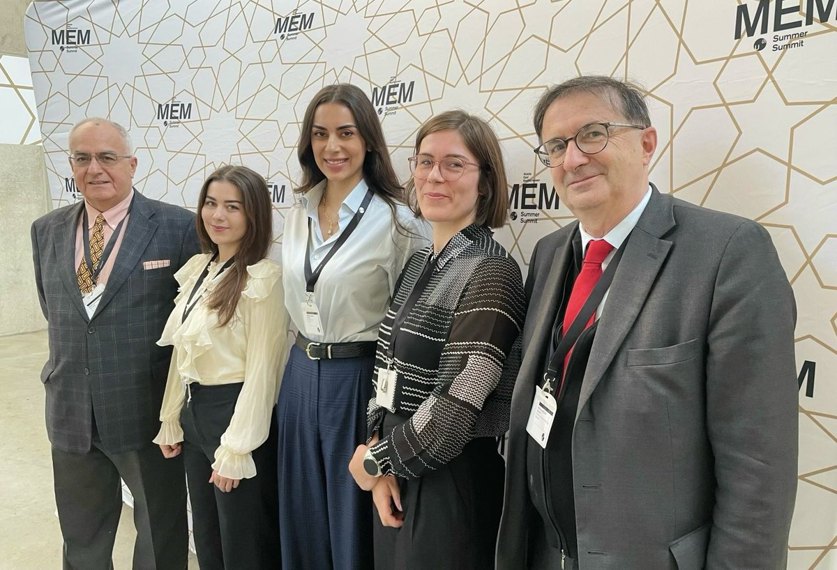 Mae Anna Chokr tweet media