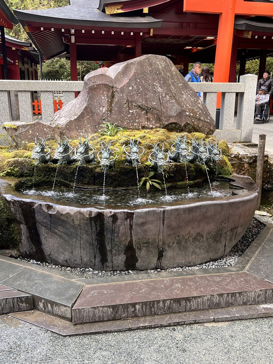 sos036jp's tweet photo. 珍しく湯元から登って
芦ノ湖へ!
25年ぶり位かな
箱根神社へお参り🤗
昔七曲走ってる頃は、
安全祈願で毎年行ってた😳
#gsf750
#ソロツー
#箱根神社
#鈴菌 https://t.co/s8frhGNSGe