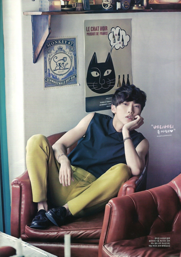 jiny__love's tweet photo. #Jinyoung 's " #Uniquely_Jinyoung " #magazinepictorials
#fashionista_Jinyoung
#versatile_actor_Jinyoung
#Jinthoven
#starquality
#CeCi
#Feb2015 https://t.co/nFQAfyCiST