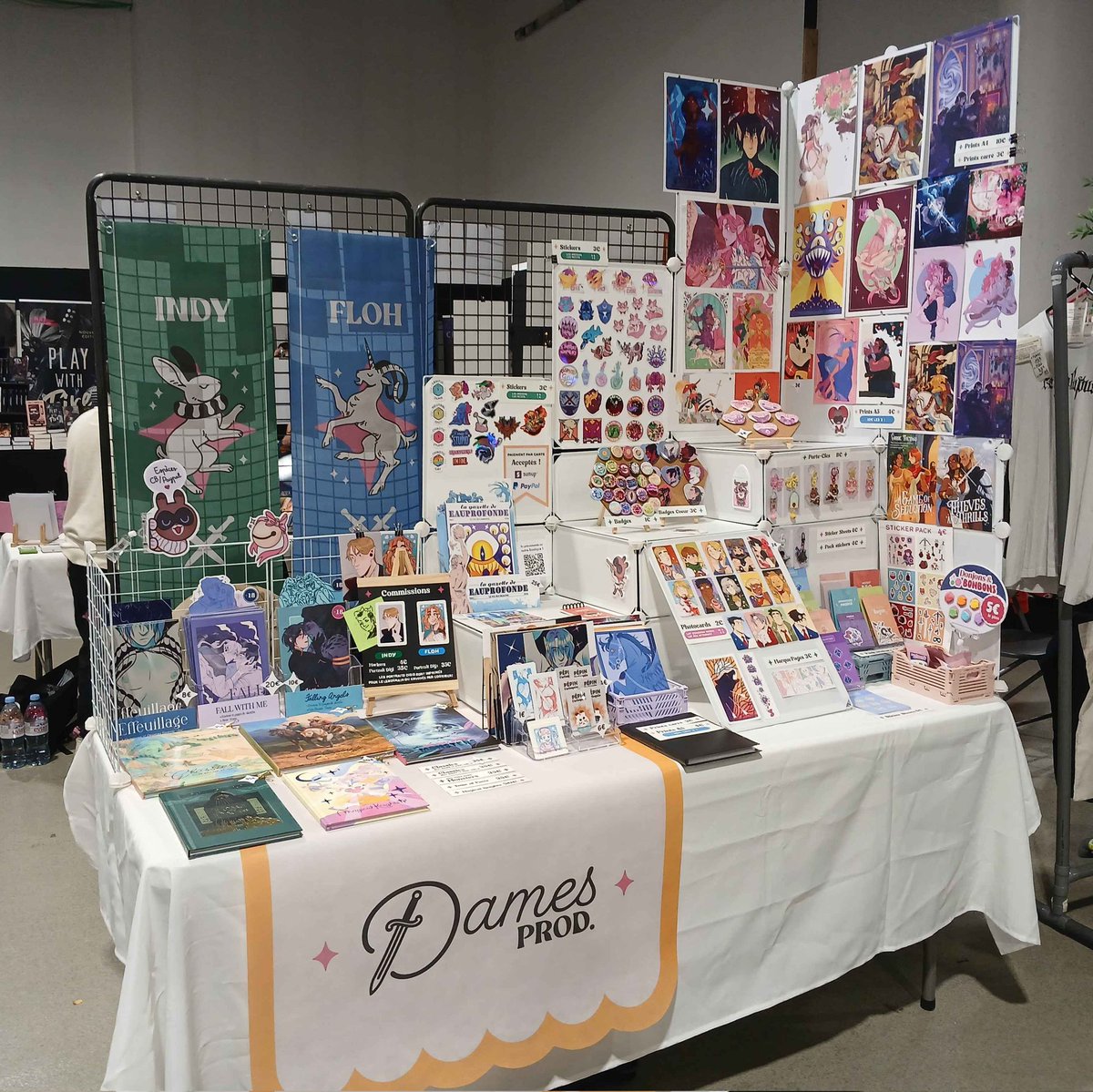 DamesZine's tweet photo. Nous sommes à la Y/con, au 7 allée des Gaytincelles, jusque demain ! ✨ https://t.co/T3Gs3kziRn