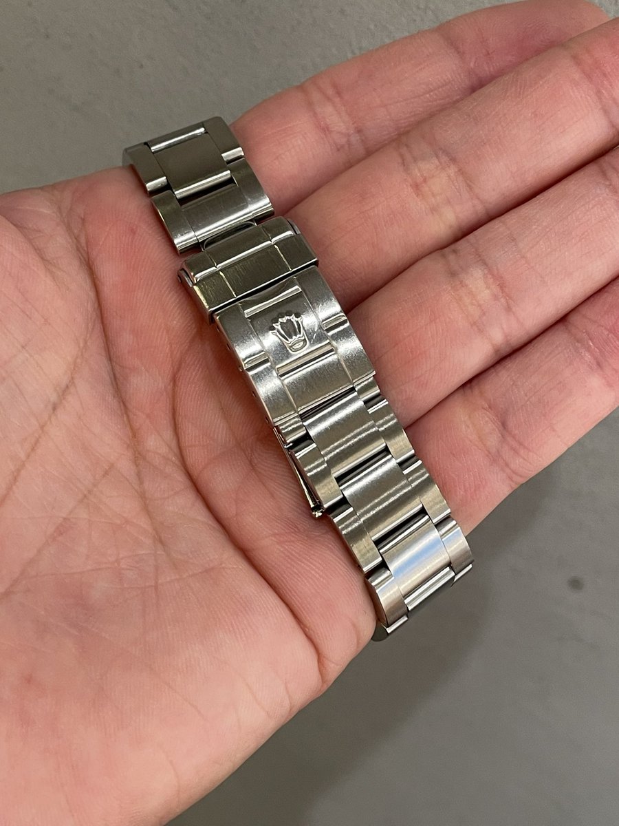 909_lab_nakano's tweet image. ROLEX 
DATEJUST
Ref.16570
ブラック
Ser.K99〜
2002年製
保証書付き
お問い合わせ
商品コード：257274

中野店限定の激安価格でございます！
競合店にに負けない熱い1本となっています！

#ROLEX
#EXPLORER2
#ロレックス
#エクスプローラー2