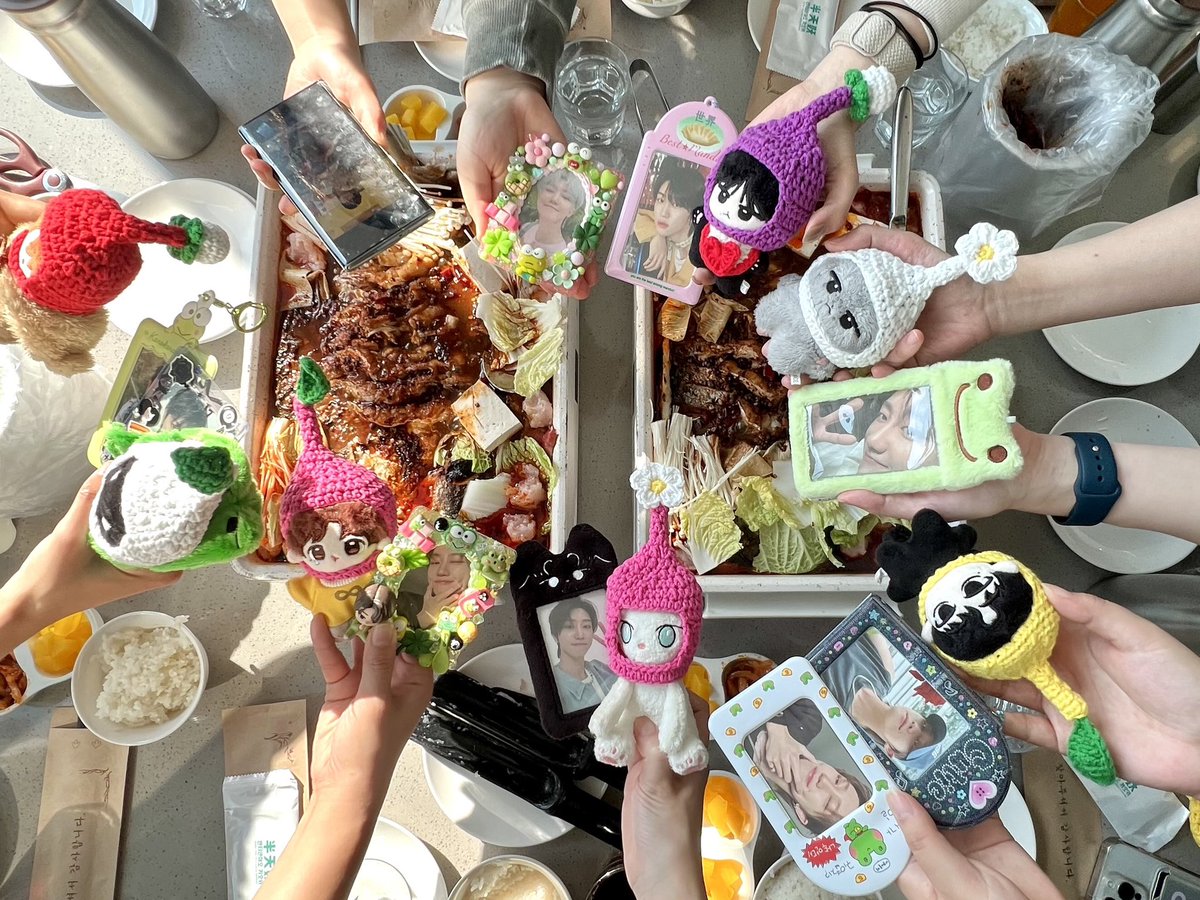 🌳 𝘿𝙚𝙖𝙧 𝙢𝙮 𝙀𝙫𝙚𝙧𝙮𝙏𝙝𝙚8 🌳
우리가 사랑한 모든 디에잇에게 🎂
묭묭아 우리가 이만큼 사랑하고 축하한다♾🤍
#캐럿의_큰나무_명호야_생일축하해
#XUperstar_THE8_Day