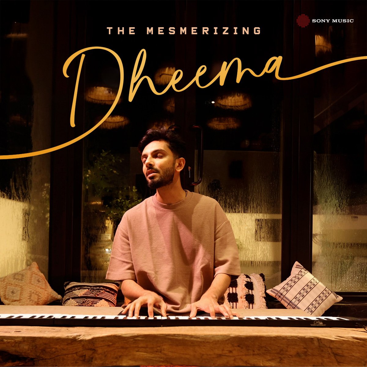 SonyMusicSouth's tweet photo. #Dheema ! ❤️
➡️ https://t.co/57UiFZ3HYd
@anirudhofficial @VigneshShivN
@pradeeponelife @IamKrithiShetty
@iam_SJSuryah @Rowdy_Pictures
@7screenstudio
#LIKonSonyMusic #LIKFirstSingle #LIK https://t.co/85MUmnbVPk
