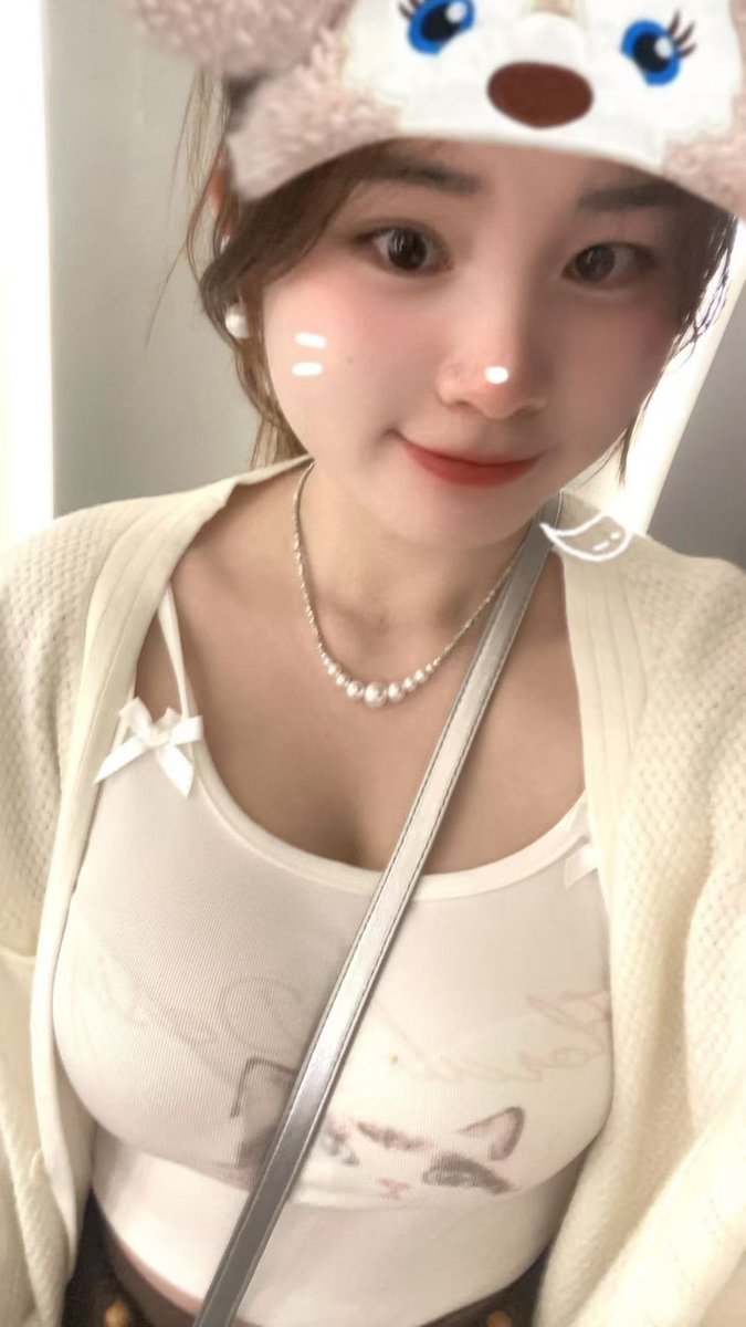 白鹿 tweet media