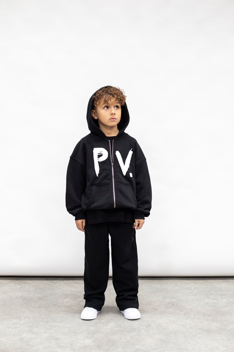 primulaveri's tweet photo. It’s finally here. KIDS. https://t.co/S3DXJG1tmD