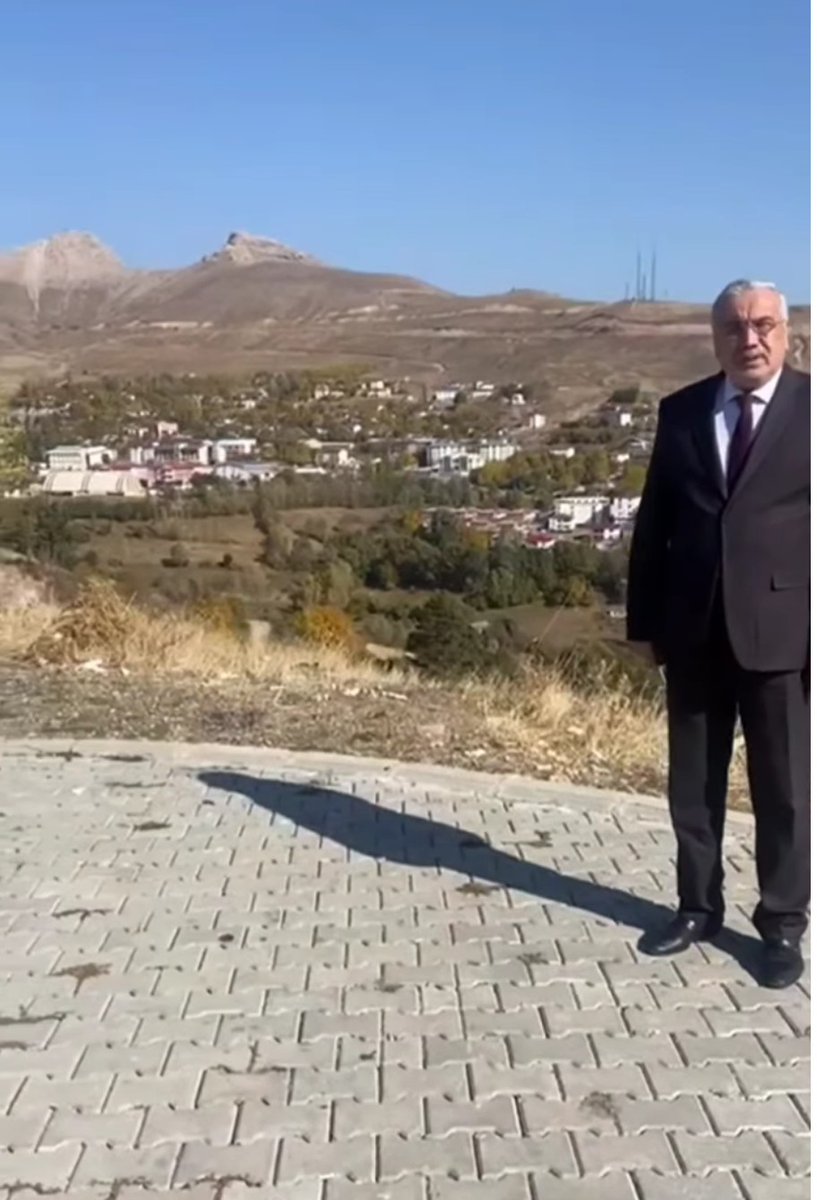 Kiğı:  Erzurum-Harput (Elazığ) kervan yolu üzerinde yüzlerce yıl Sancaklık yapmış kadim bir kent.İnşaallah bu kadim şehre yakışan çok işlevsel bir cami, aşevi, kadın-aile ve gençlik merkezi kurarız. 
#Hayırsever Kiğılı iş adamları