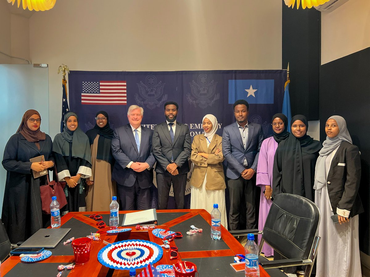 ACMogadishu's tweet image. We hosted a Coffee Chat with Ambassador Riley and youth, exchanging ideas and experiences
Our initiatives empower Somali youth with resources in technology, entrepreneurship, and leadership, inspiring a brighter future and contributing to Somalia's growth #ACMogadishu #ACM