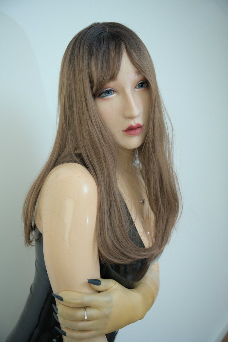 rubber_emma's tweet photo. 🍙🍙

📷:@kigu_Nao

#latex #latexfetish #latexcatsuit #rubber #latexfetish #rubberdoll #latexgloves #femalemasking https://t.co/OS43dlwCVl