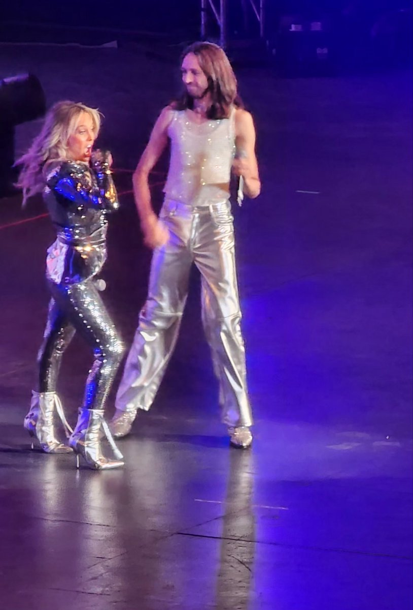 syriacus's tweet photo. #Fey #FeyHitsTour 2024 8 de Nov #AuditorioNacional #CDMX #México Gerghard Milenkov #Amo #BailandoPorTi #ThePerfectSong #AzúcarAmargo  una noche de hits y de adrenalina.  @officialfey @AuditorioMx https://t.co/lN9xriHqgi
