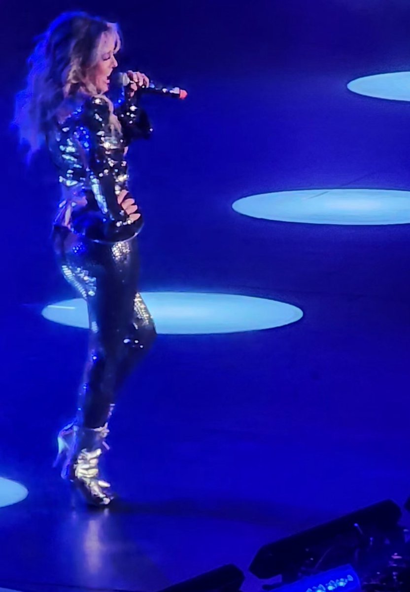 syriacus's tweet photo. #Fey #FeyHitsTour 2024 8 de Nov #AuditorioNacional #CDMX #México Gerghard Milenkov #Amo #BailandoPorTi #ThePerfectSong #AzúcarAmargo  una noche de hits y de adrenalina.  @officialfey @AuditorioMx https://t.co/lN9xriHqgi