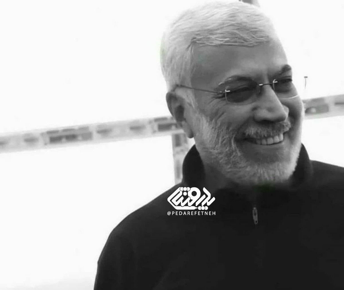 Ayeh_8's tweet photo. #لبیک_یا_خامنه_ای 
#امید_امت
شما‌ که عرب هستید، چطور اینقدر
قشنگ فارسی صحبت میکنید؟!
ایشون جواب دادن: 
عربی زبان قرآن است و فارسی زبان انقلاب https://t.co/bMsTWf8gjW
