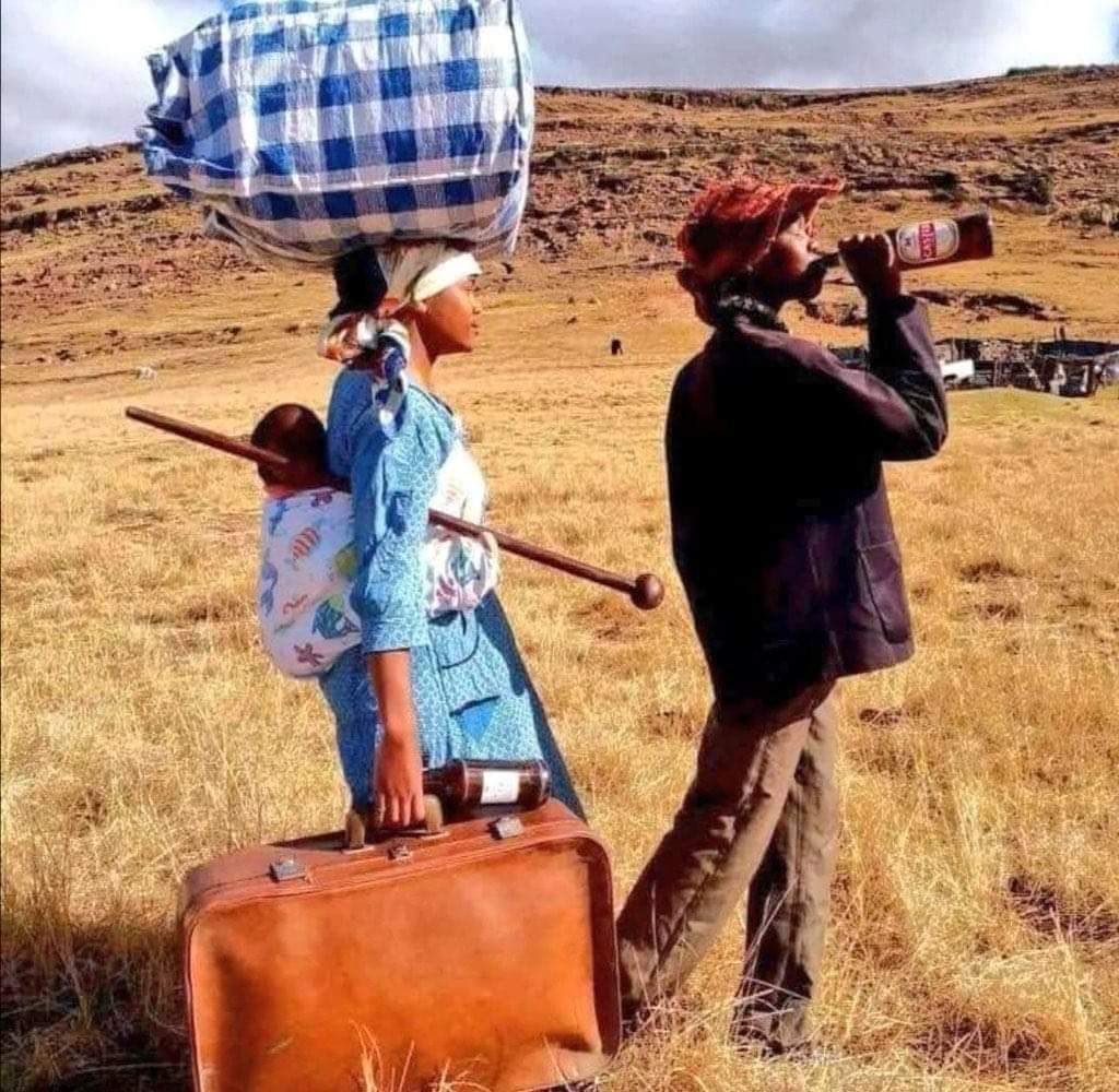 This photo speaks. It speaks to an African society 

These are some of the challenges that women go through in the hands of the patriarchal society.

As a man never subject your wife to such. Support a woman!

Col. Chekai Musa (rtd)