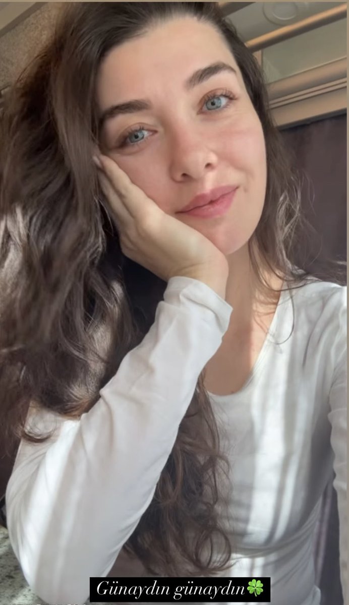 Ne kadar güzelsin biriciğim 🥰🤍 #aslıhangüner